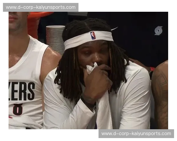 永不熄灭的火焰：2000年湖人与开拓者的史诗对决，一次关于荣耀与不屈的记忆